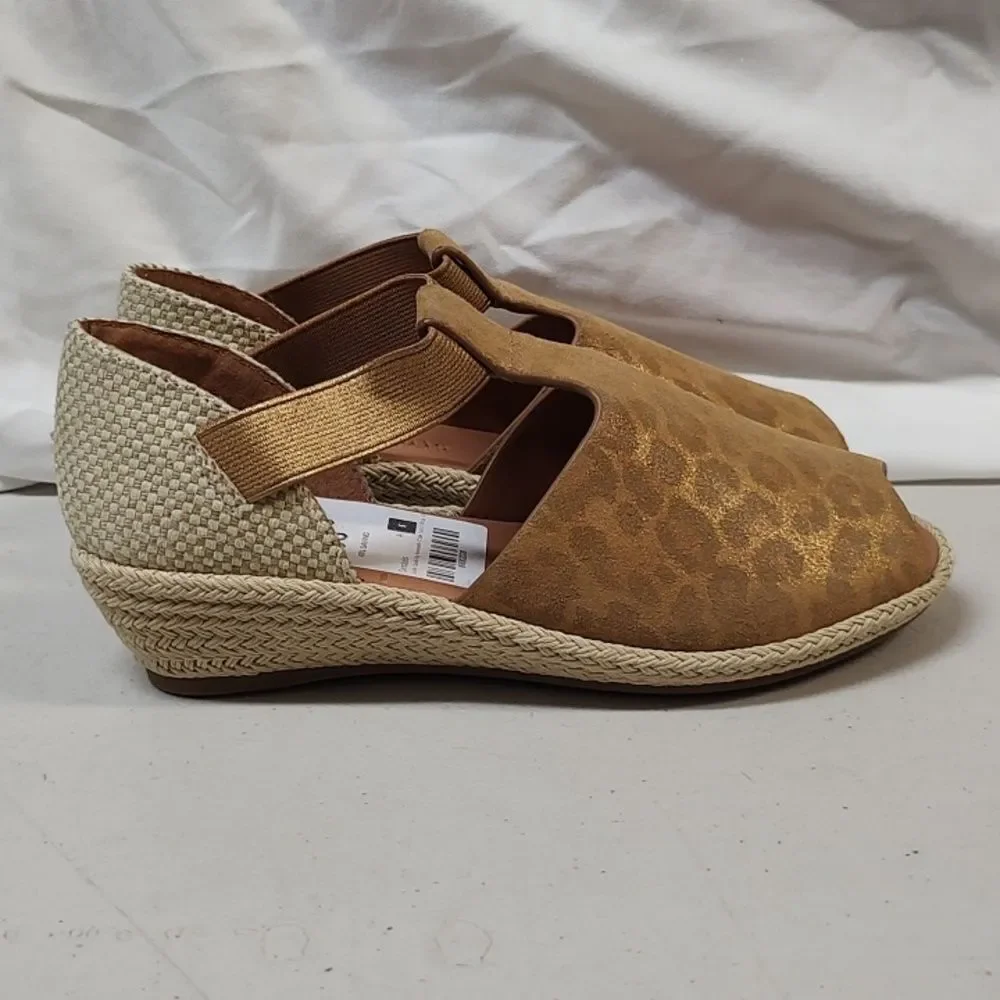 Gentle Souls By Kenneth Cole Size 5 Animal Print Gold Tan Espadrille Wedges New